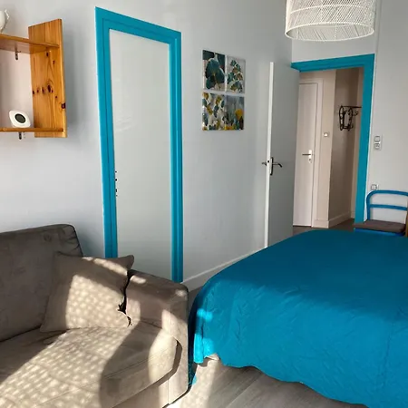 Spacieux Au Centre De - Fr-1-858-11