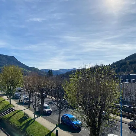 Spacieux Au Centre De - Fr-1-858-11 * La Bourboule