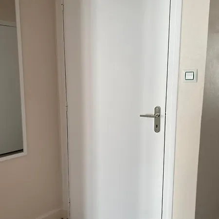 Spacieux Au Centre De - Fr-1-858-11 * La Bourboule